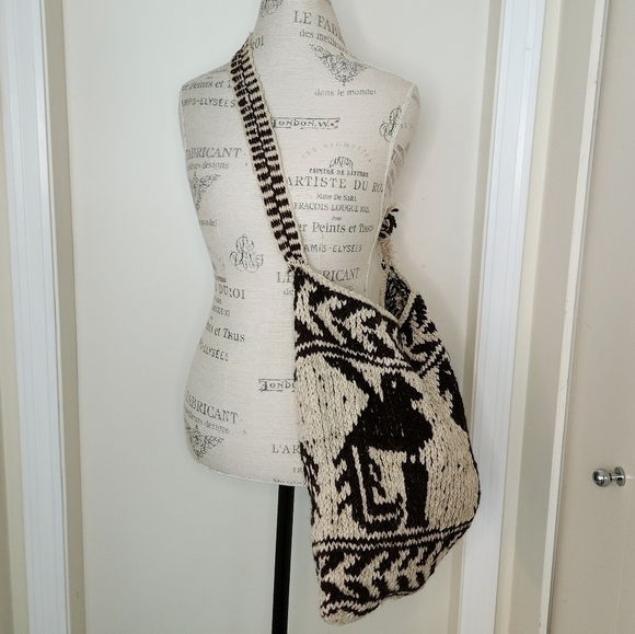 Vintage Handknit Morral Shoulder Bag - Picture 3 of 11